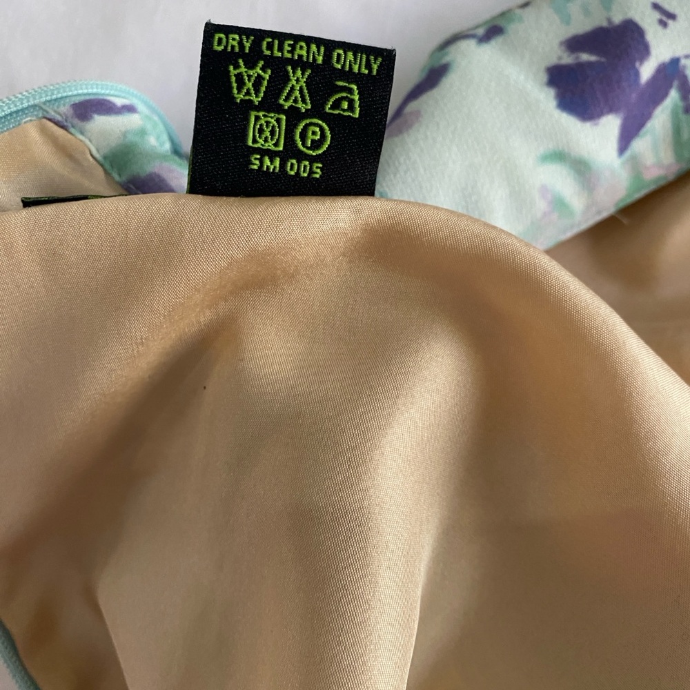 SHANGHAI TANG Green/Purple Floral 100% Silk Crepe Mini Sheath Dress SZ 8 - Picture 5 of 13